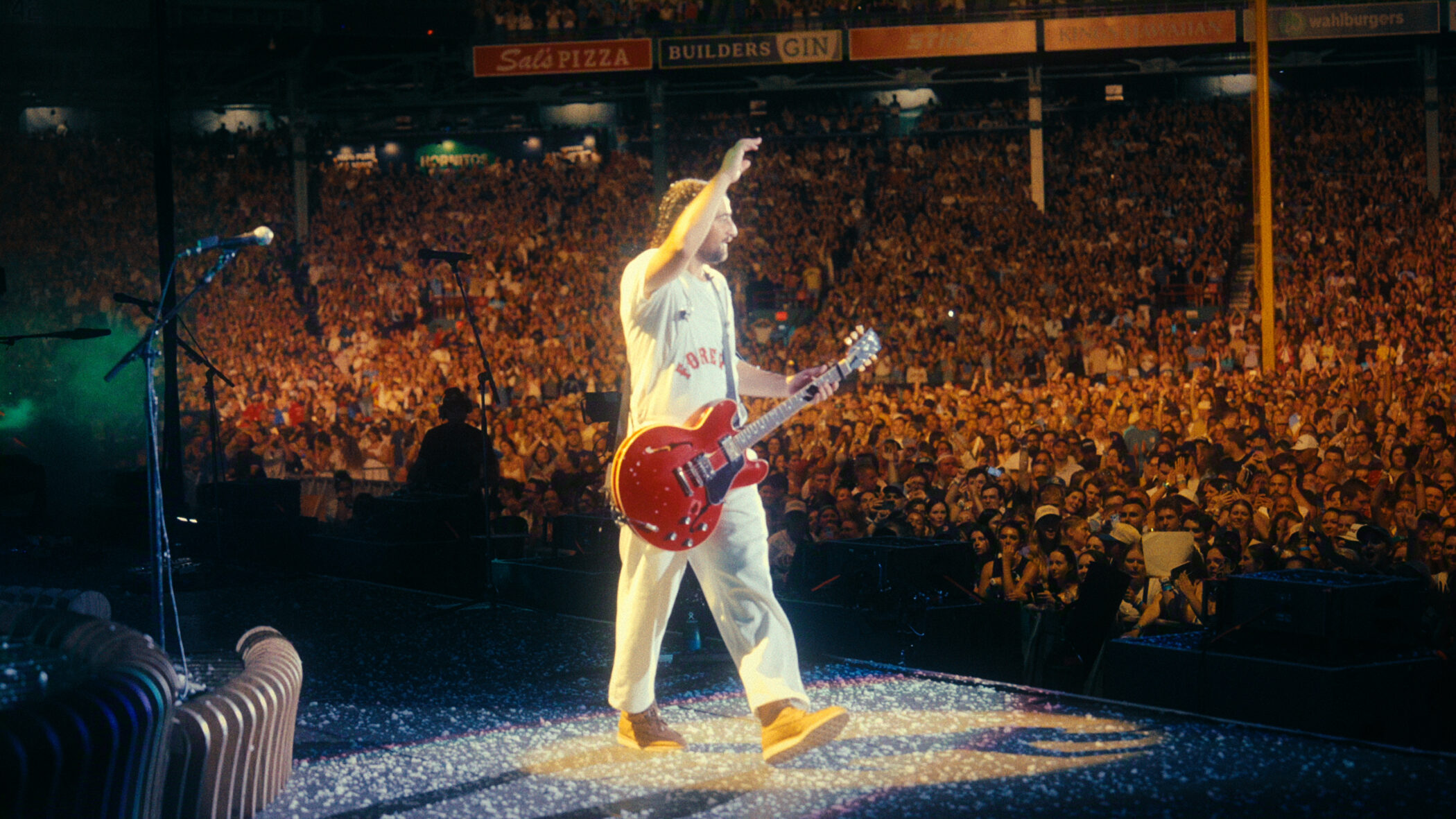 Noah Kahan: Out of Body