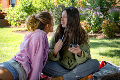 Roommates på Netflix: filmen som får dig att se annorlunda på alla du någonsin delat rum med