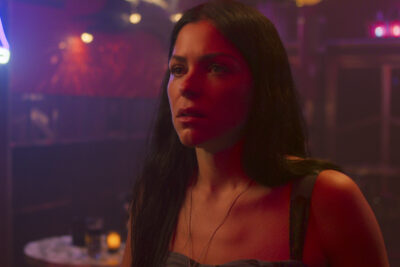 Santita pe Netflix: eroina paraplegică care nu cere iertare nimănui