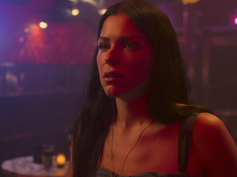 ネットフリックス『サンティータ』謝らないヒロインが問う愛の条件