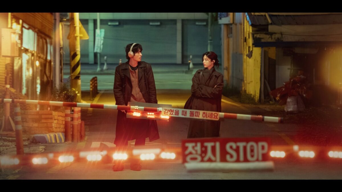 We Are All Trying Here: Wenn alle im Kollektiv ankommen — außer einem