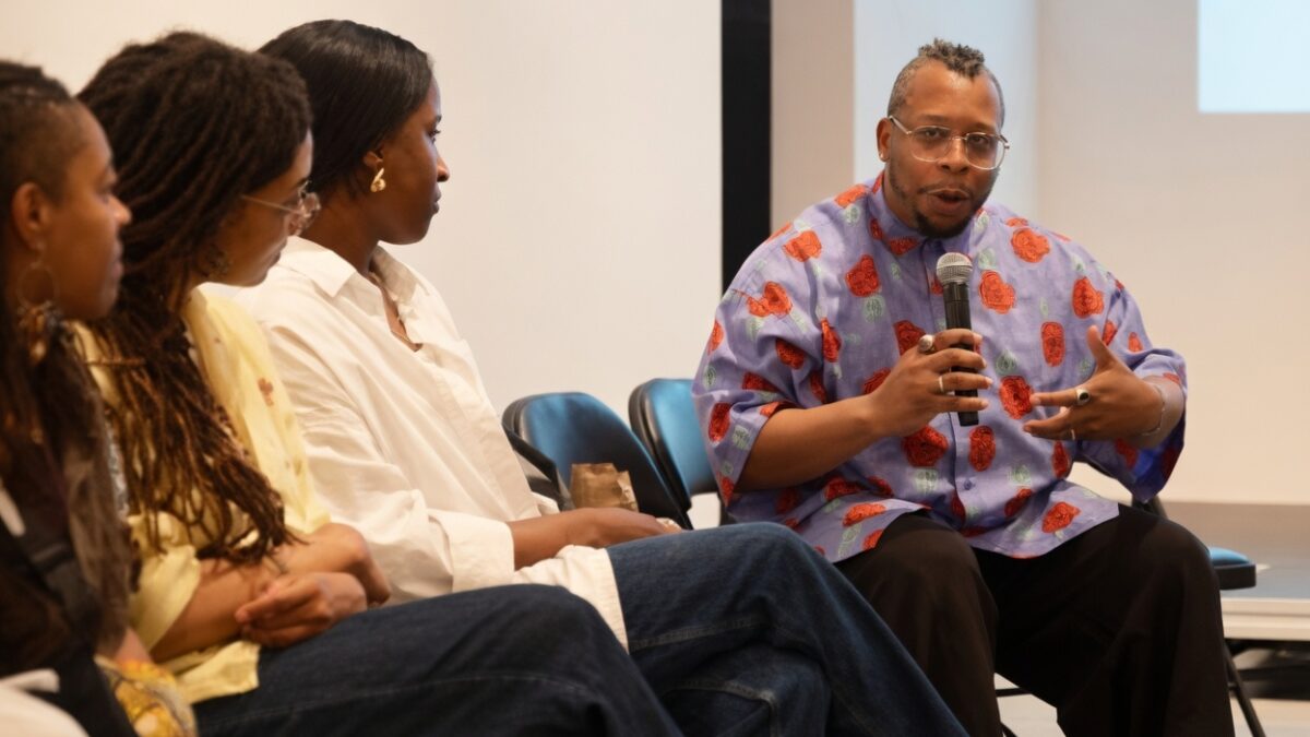 Cortes federais nas artes dos EUA: cinquenta curadores interrogam o que resta do engajamento público