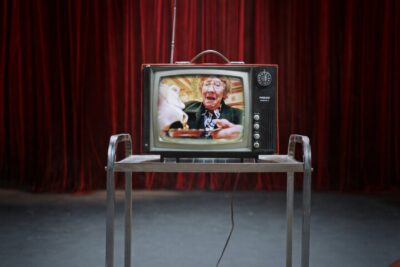 Yiya Murano: Death at Tea Time