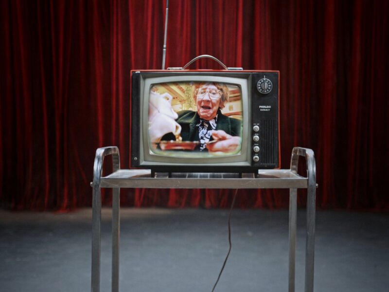 阿根廷先给伊雅·穆拉诺定罪 再把她捧为电视明星