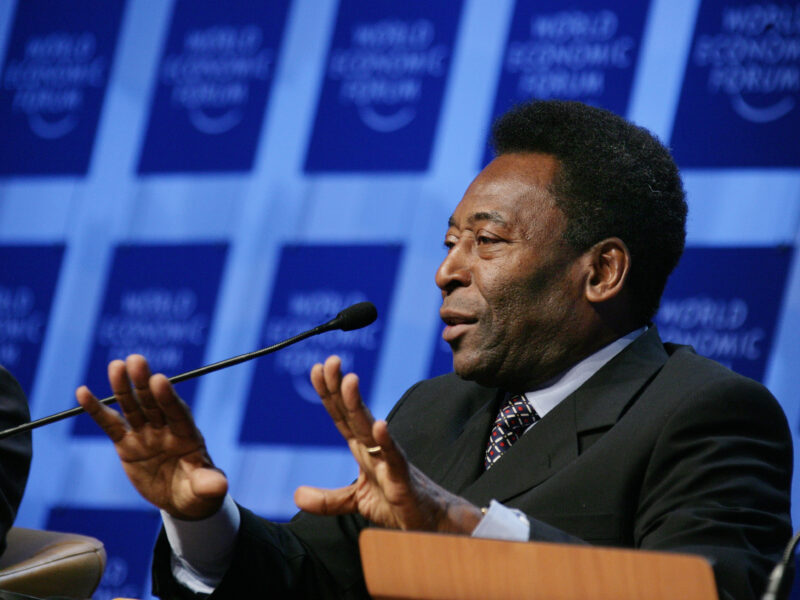 Pelé, o trono e o silêncio que veio com ele