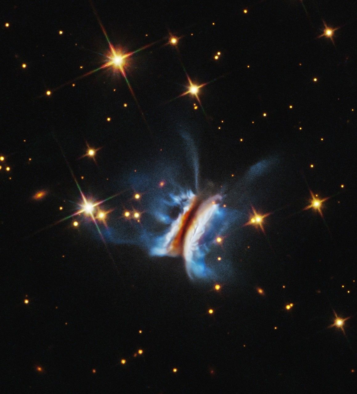 Hubble flagrou o maior berçário de planetas — 40 vezes o sistema solar