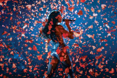 Dua Lipa lança ‘End of an Era (Live from Mexico)’ e usa o título como despedida do capítulo atual