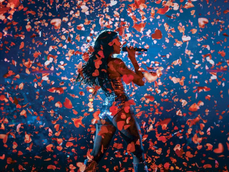 Dua Lipa sort &lsquo;End of an Era (Live from Mexico)&rsquo; et fait du titre un adieu au chapitre en cours