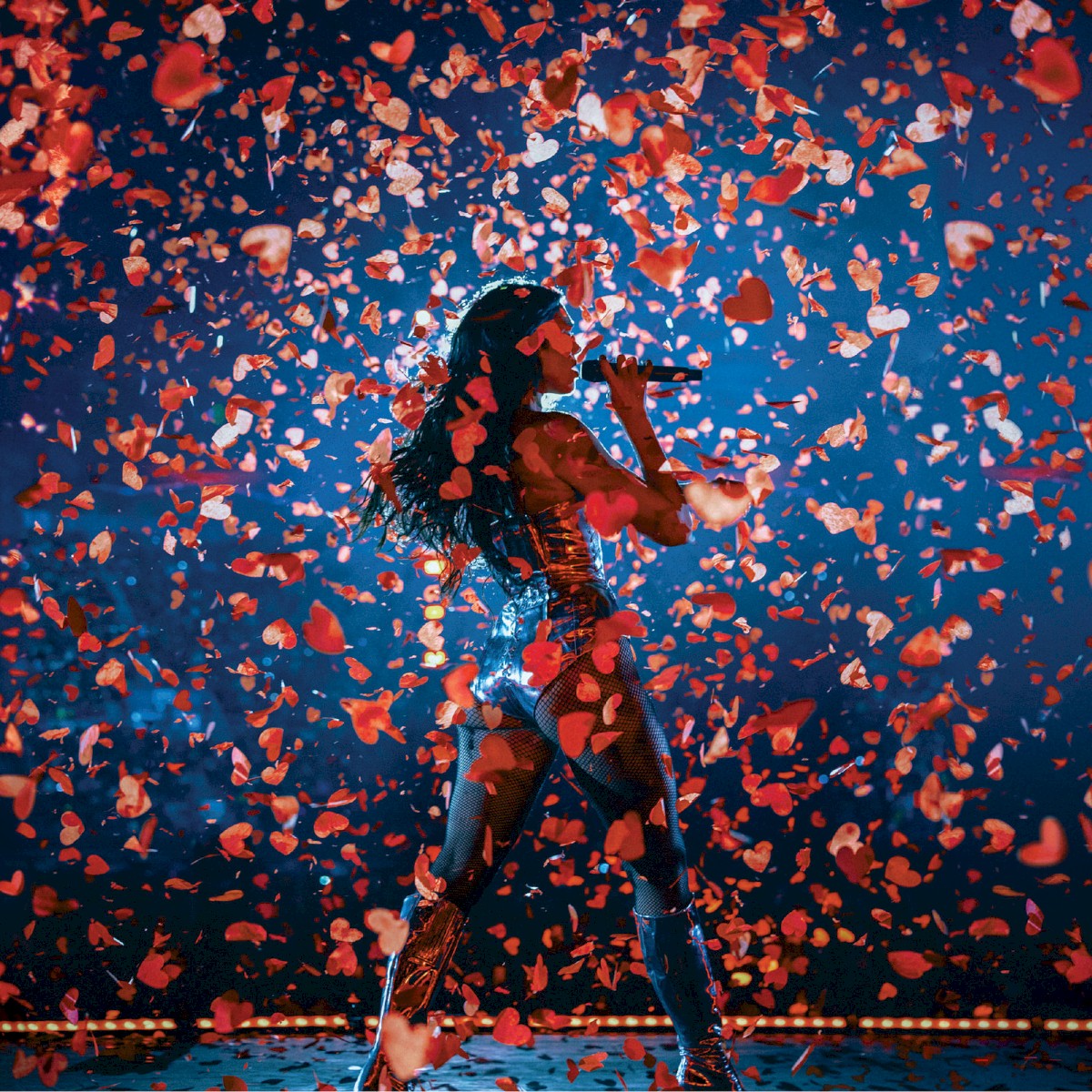 Dua Lipa lança ‘End of an Era (Live from Mexico)’ e usa o título como despedida do capítulo atual