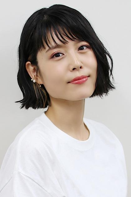 Miyuki Sawashiro como Chihaya Hagiwara (voice)