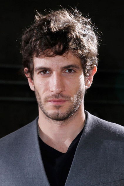 Quim Gutiérrez como Santi