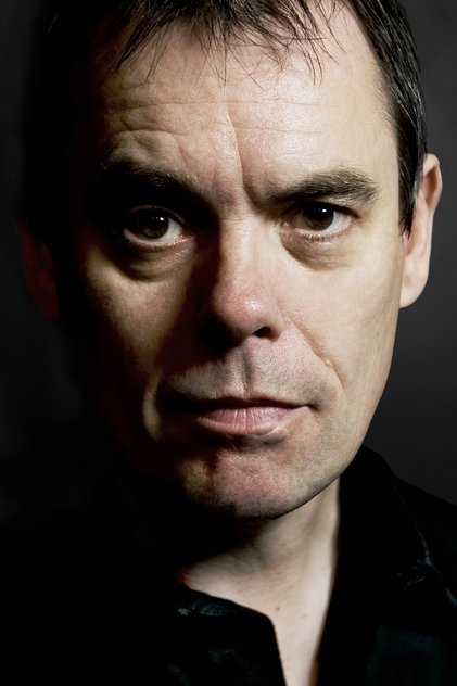 Kevin Eldon as DCI Mick Wickerson