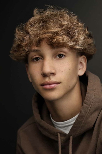 Alozie LaRose as Alex
