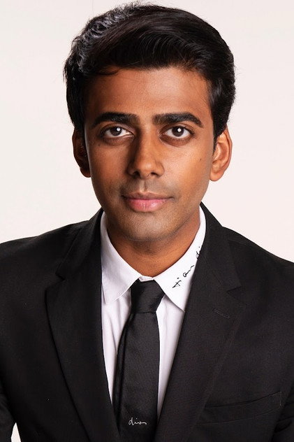 Akash Mehta como Self