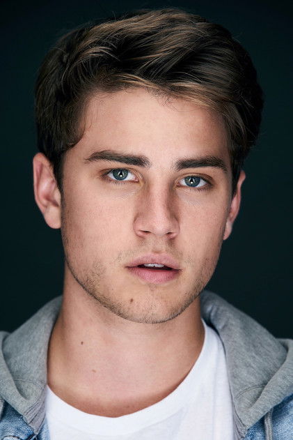 Carson Rowland dans le rôle de Tyler Townsend
