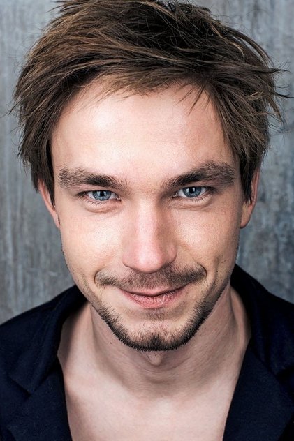 Александр Петров como Piotr
