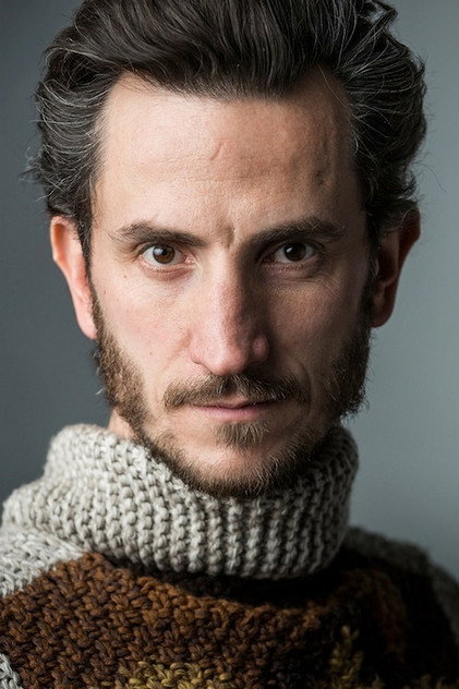 Andrea Gherpelli como Veterano Bergamasco