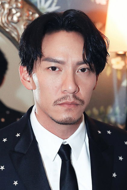 張震 como Dr. Wellington Yueh