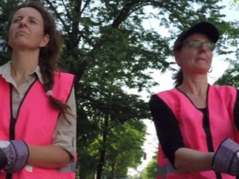 Tomlin i Wagner biorą pod skrzydła „Acting Like Women“ — historię sztuki feministycznej, którą kanon pominął