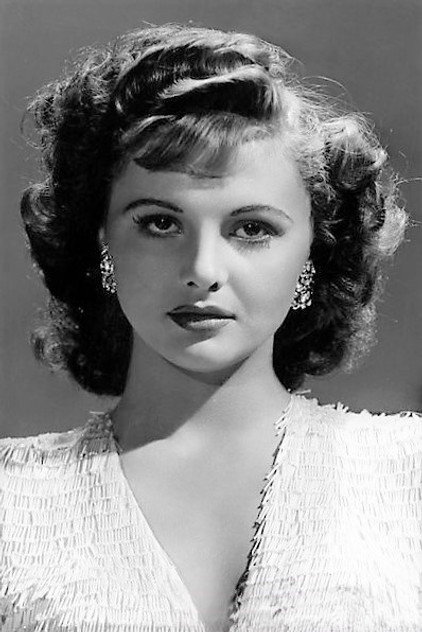 Madeleine Lebeau dans le rôle de Yvonne