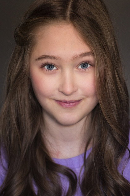 Ava Marchfelder como Zuzu