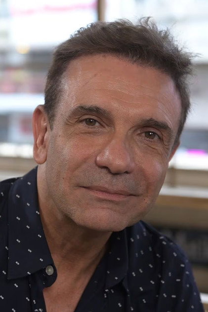 Marcelo de Bellis como Ricardo