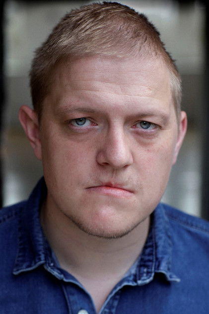 Shaun Mason como Y