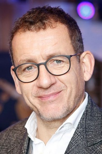 Dany Boon como Inspector Delacroix