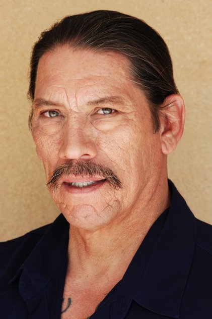 Danny Trejo som Stronghold (voice)