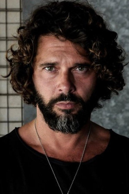 Luca Seta como Cosimo Albani