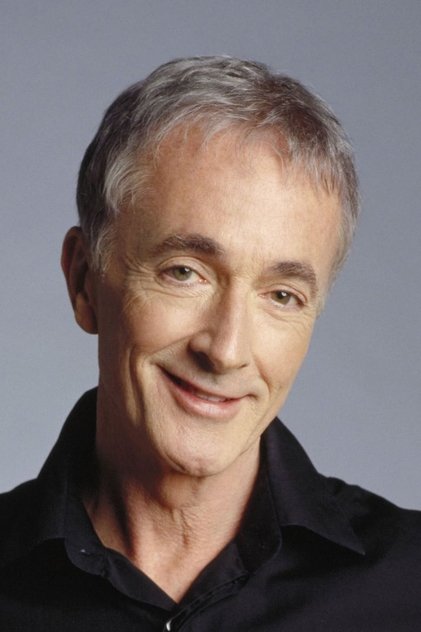 Anthony Daniels como C-3PO (voice)