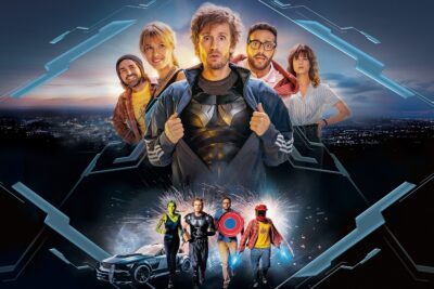 Superwho?: parodia fallida con giros predecibles