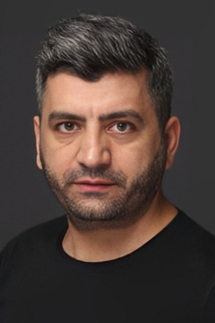 Ali Bahadır Bahar como doktor hakan