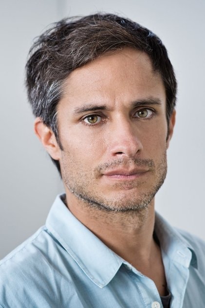 Gael García Bernal como Fernão de Magalhães