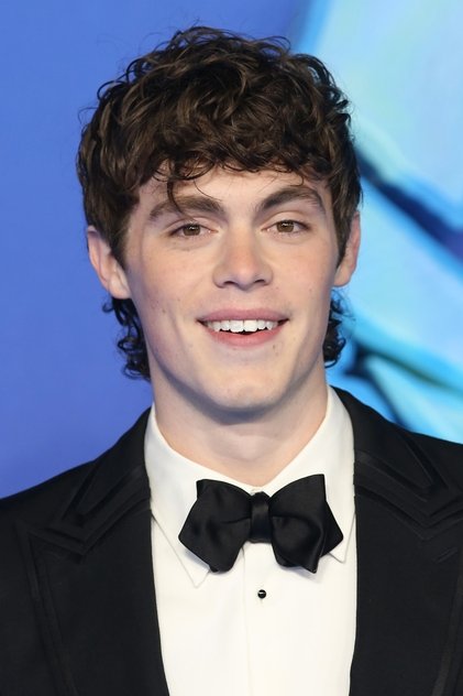 Jack Champion como Spider