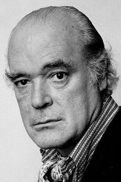 Patrick Magee como Mr. Alexander