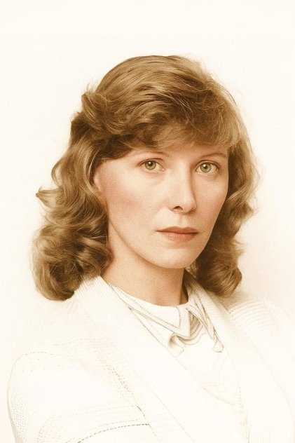 Aurore Clément as Perle Friedman