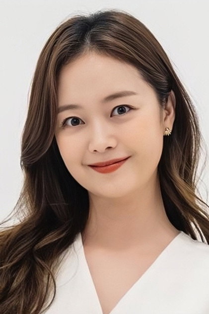 Jeon So-min as Cho Ah-ra