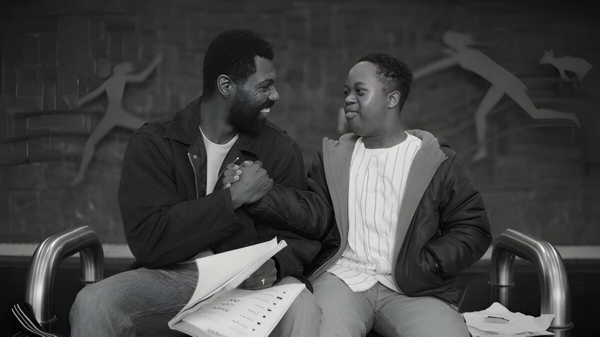 Cartea de colorat pe Netflix: un tată, un fiu și o zi alb-negru prin Atlanta