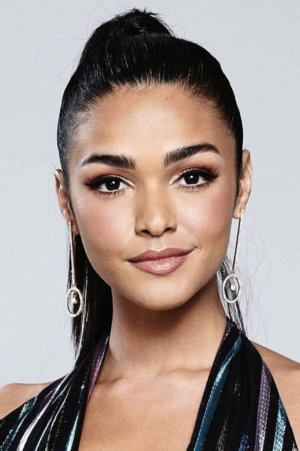 Kiara Liz como Camila