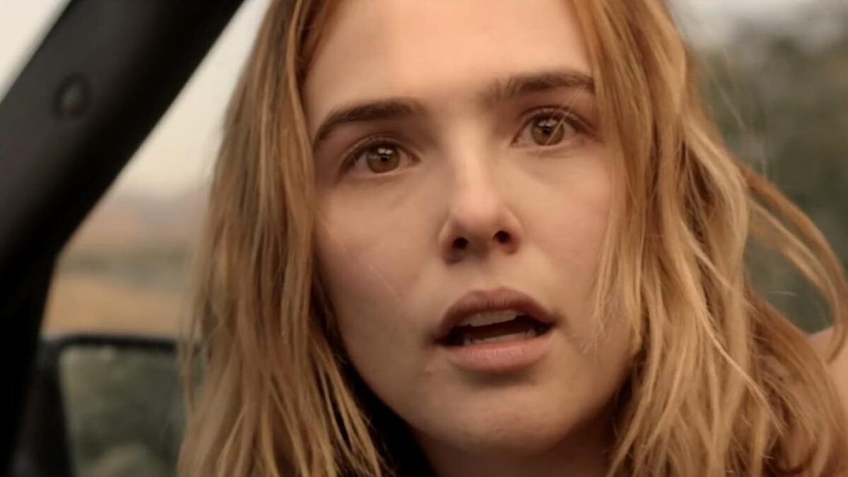 Zoey Deutch in Flower (2017)