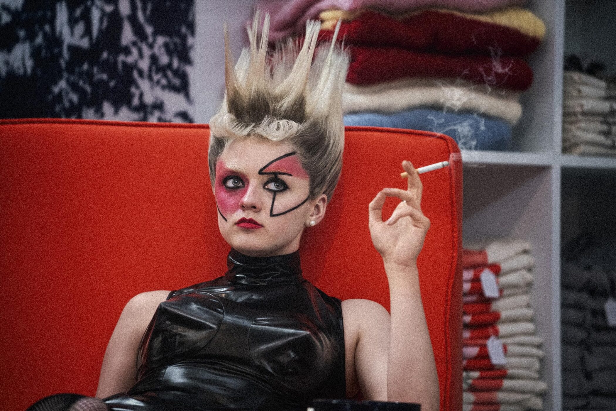 Maisie Williams in Pistol (2022)