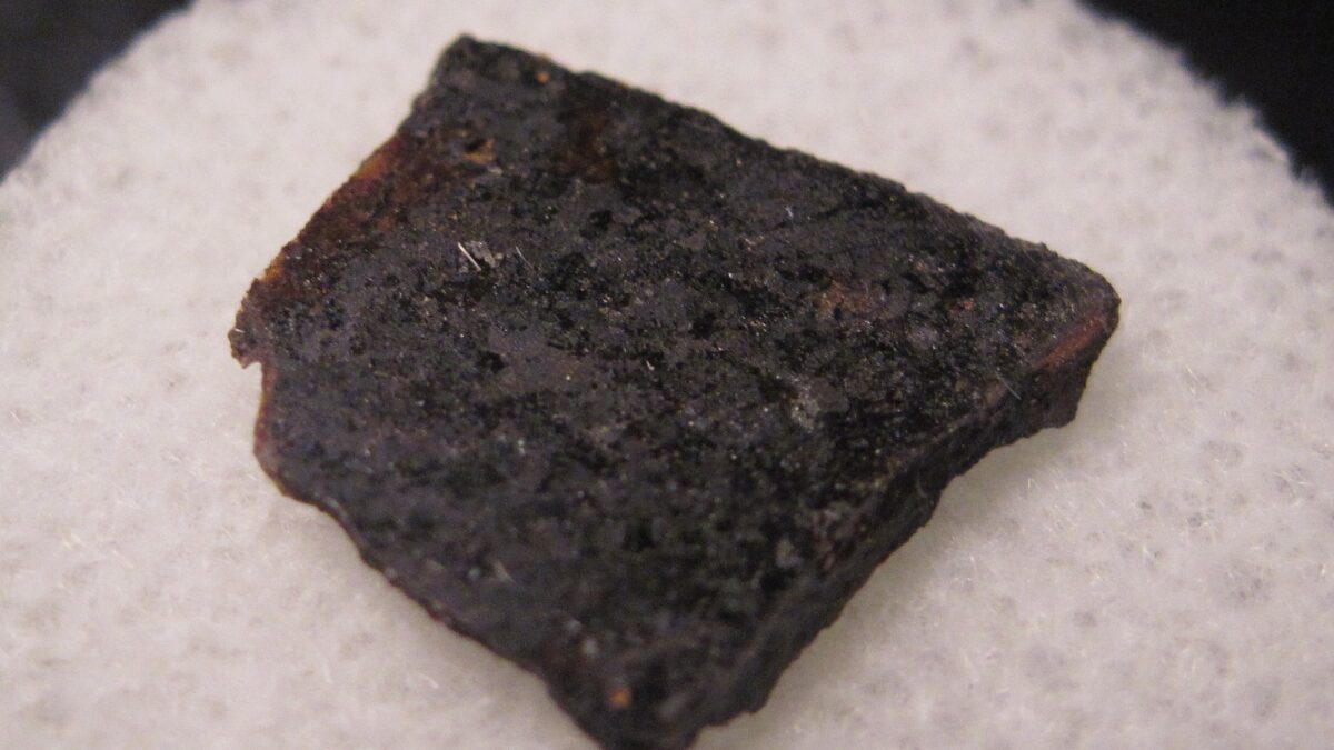 Un planeta perdido del tamaño de la Luna dejó su química en un meteorito del Sahara