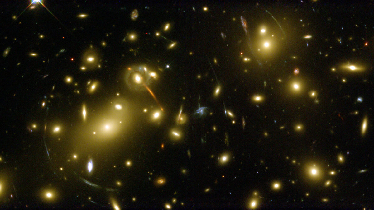 JWST fandt en galakseklynge på 10 milliarder år, der ikke burde være så tæt