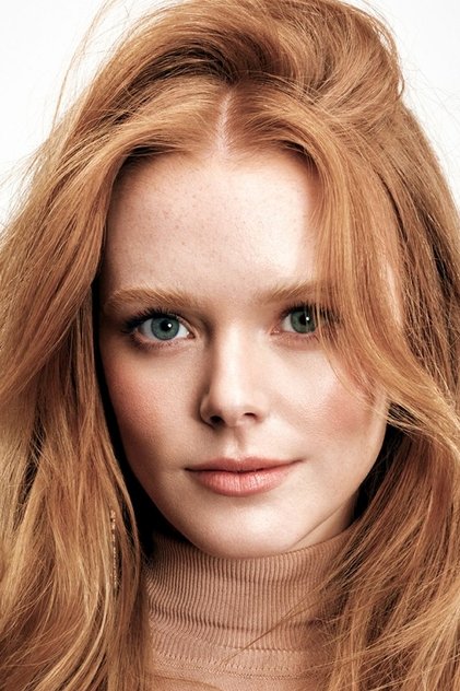 Abigail Cowen como Delilah