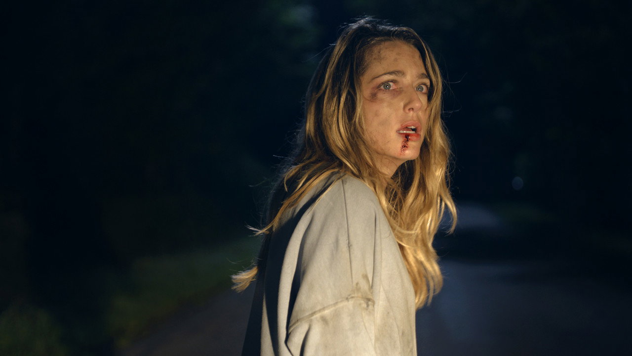 En ‘Affection’, Jessica Rothe no reconoce al marido que jura ser suyo