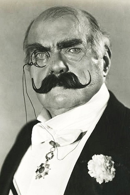 Burr McIntosh como General