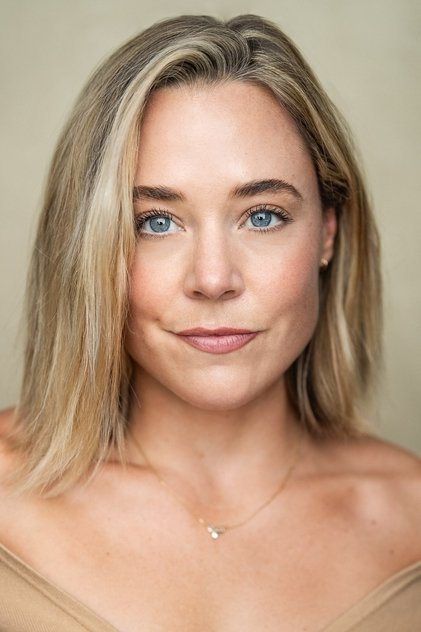 Erika Henningsen 饰 Ginny