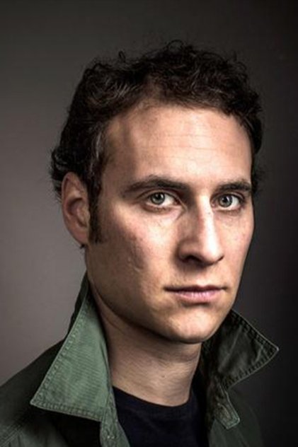 Noam Morgensztern as Pierre Hallant, smoking patient