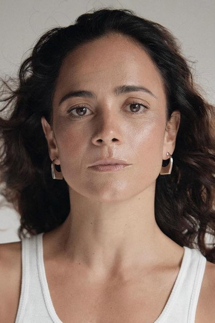 Alice Braga nel ruolo di Dr. Amanda Lucas